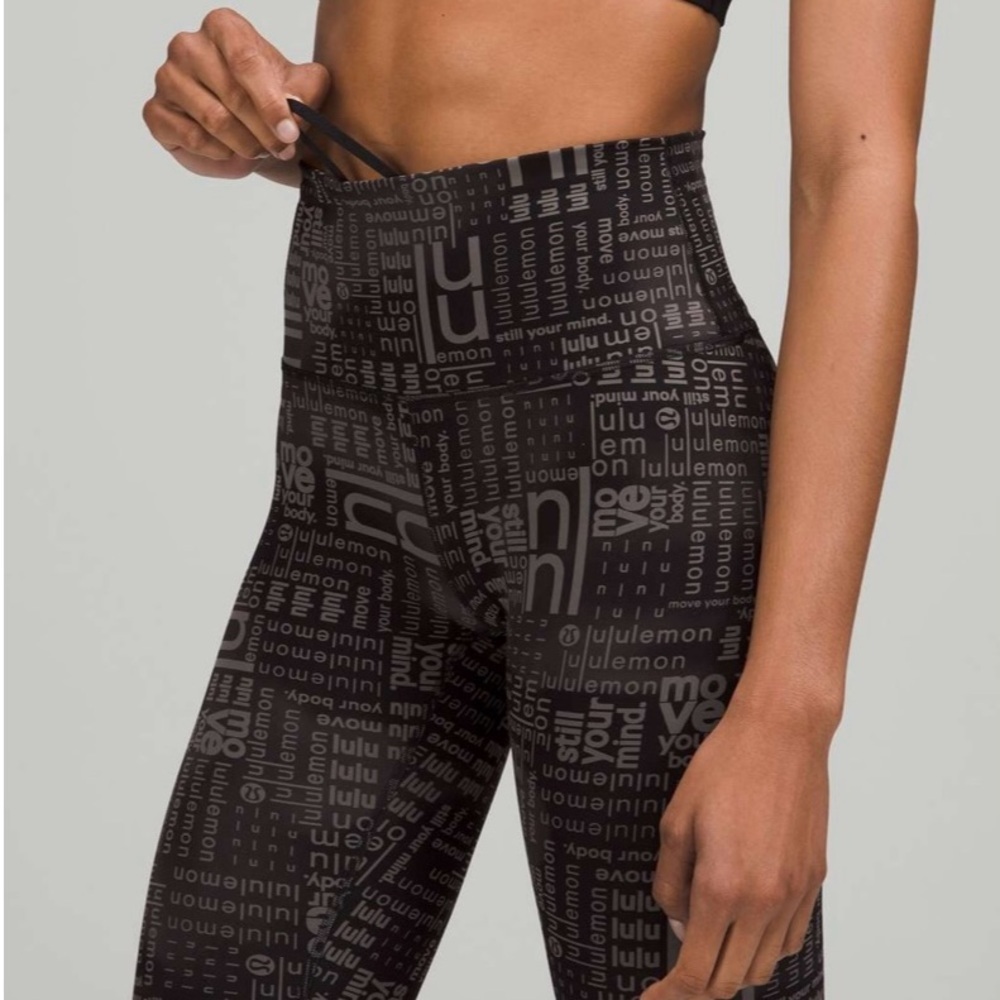 Lululemon Athletica Black Leggings Full-Length Stretch - Picture 2 of 4